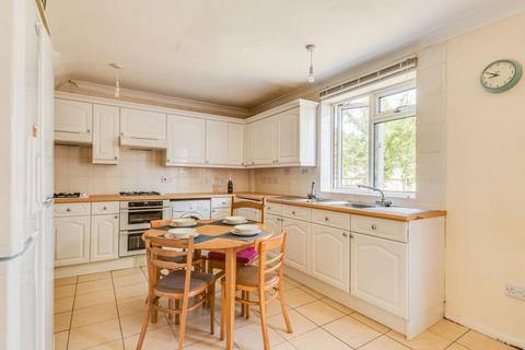 5 bedroom house to rent, Warwick Road, Canterbury