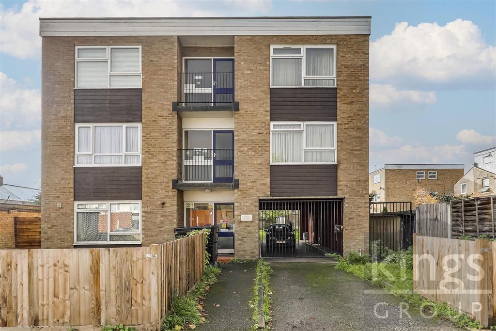 Addison Road, Enfield 1 bed flat £230,000