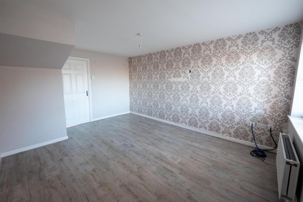 Flint Road, Alexandra Park, Sunderland 3 bed semidetached house £800