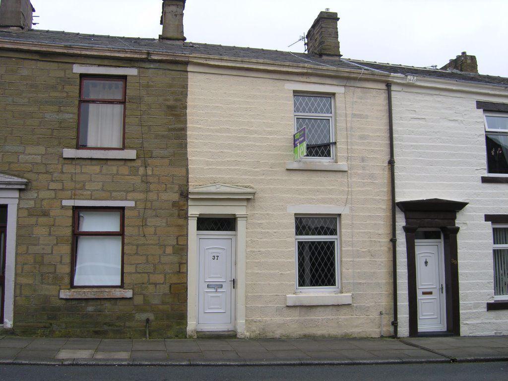 Barnes Street, Clayton Le Moors... 2 bed terraced house £475 pcm (£