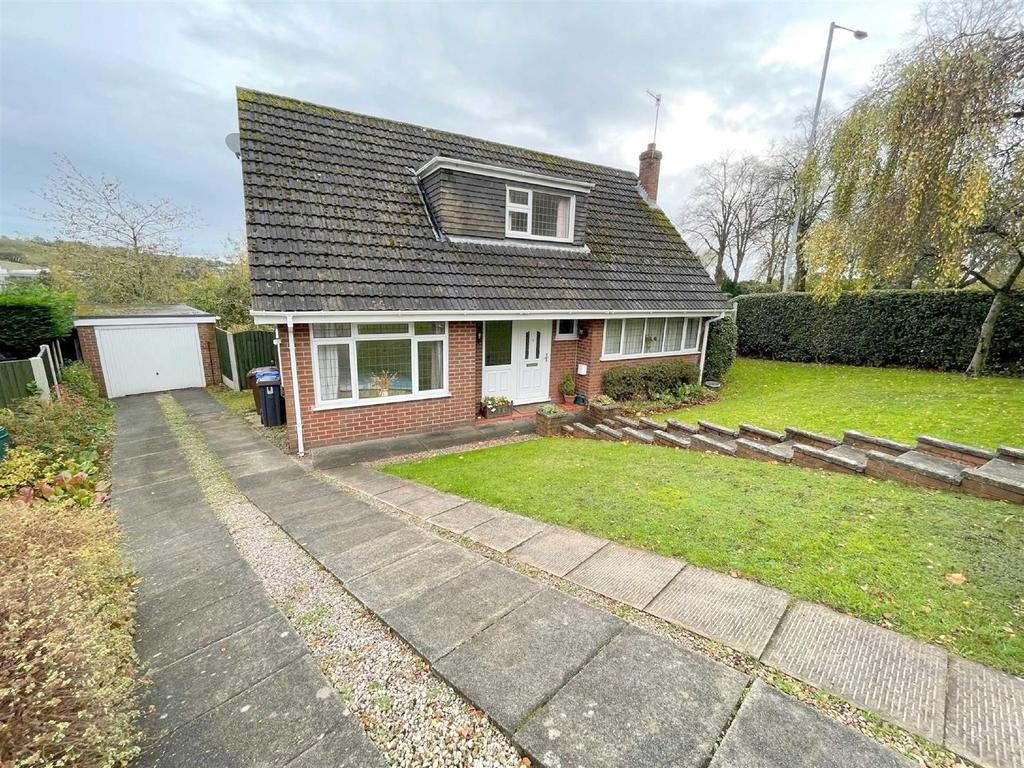 Ashenhurst Way, Leek 4 bed detached house £350,000