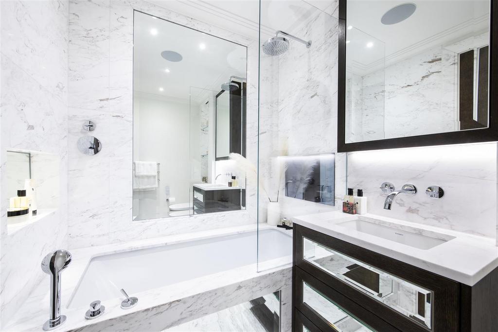 Flt 11 Princeof Wales Terrace 151021 18.jpg