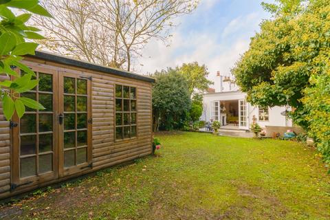 4 bedroom semi-detached bungalow for sale - Martins Road, Hanham