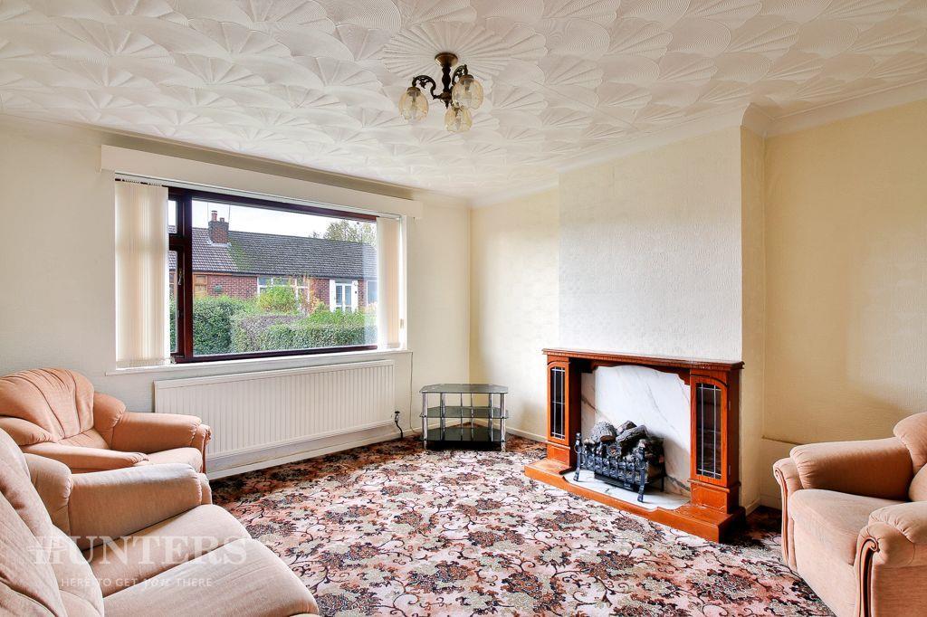 Birch Hill Crescent, Hurstead, OL12 9QF 2 bed semidetached bungalow