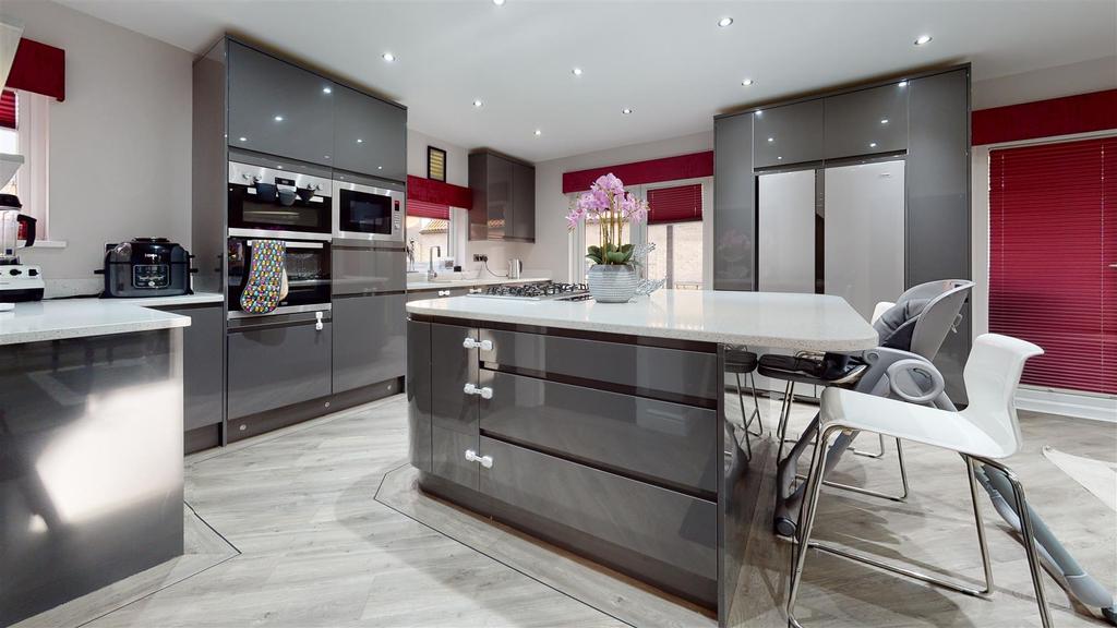 31-Thorneycroft-Lane-Kitchen (1).jpg