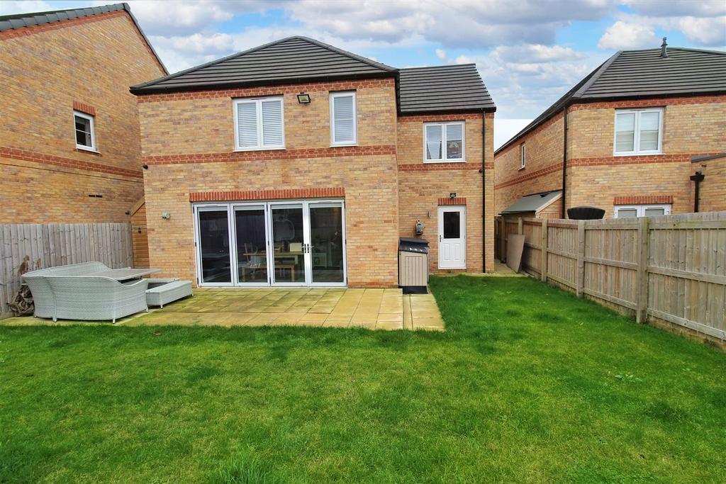 Collier Way, Mapplewell, Barnsley S75... 4 bed detached house £375,000