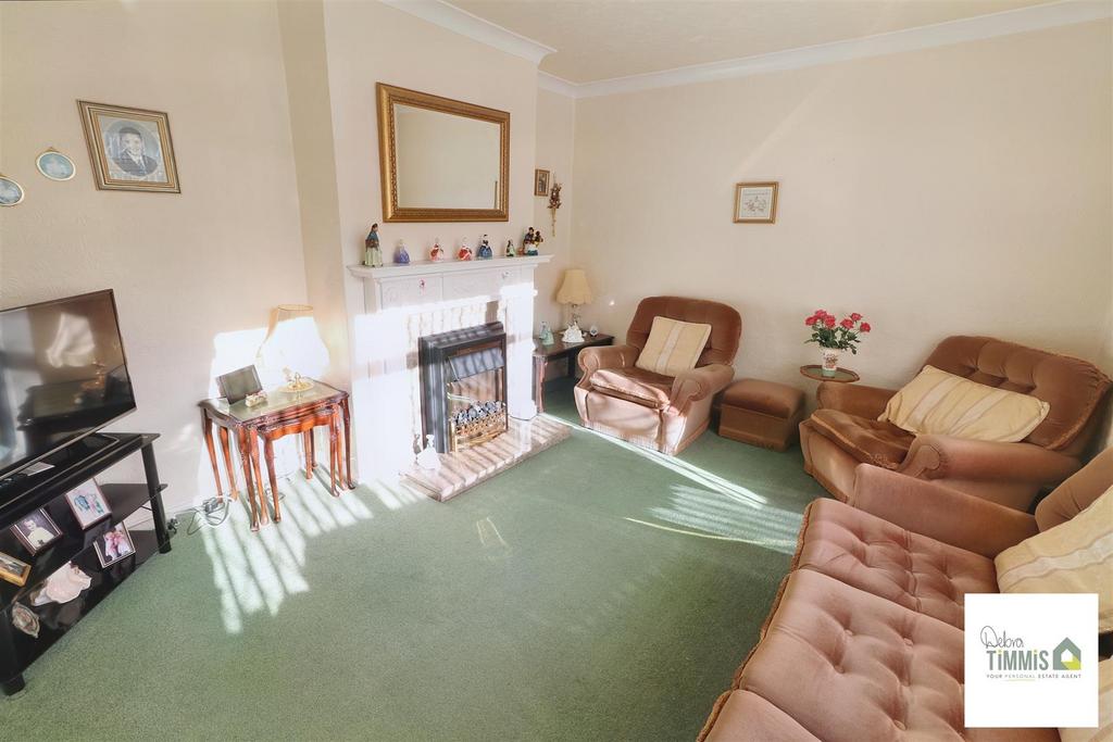 Gilman Avenue, Baddeley Green... 3 bed semidetached house £150,000