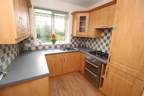 60 Leafield Avenue, Bradford, BD2 3SF