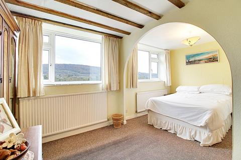 11 Newall Mount, Otley, LS21 2DY