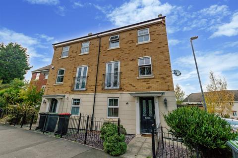 4 Alderman Close, Beeston, Nottingham, NG9 2RH