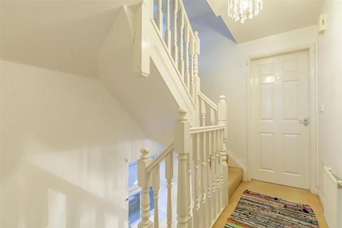 4 Alderman Close, Beeston, Nottingham, NG9 2RH