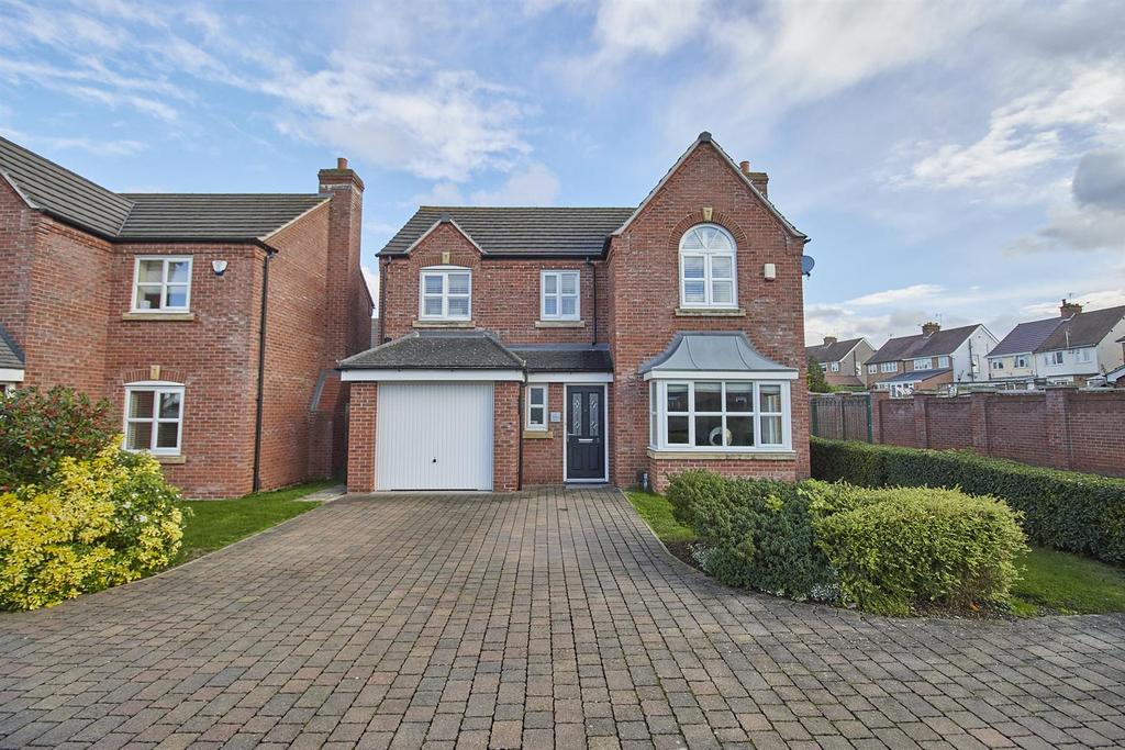 Towers Drive, Hinckley 4 bed detached house £355,000