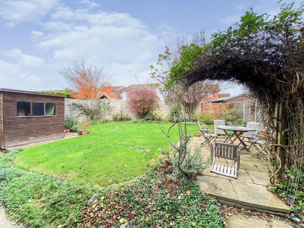 Dodd Avenue, Warwick 4 bed detached house £500,000