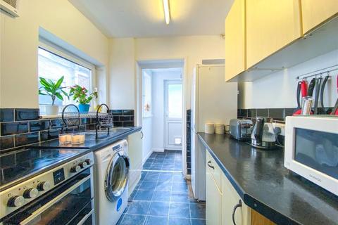 4 bedroom house to rent - Lower Bevendean Avenue, Brighton
