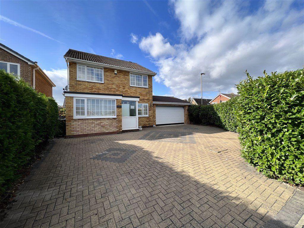 Elmete Avenue, Sherburn In Elmet, LS25 3 bed detached house £1,500