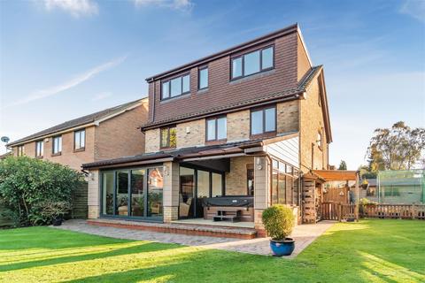 5 bedroom detached house for sale - Roman Close, Blue Bell Hill, Chatham