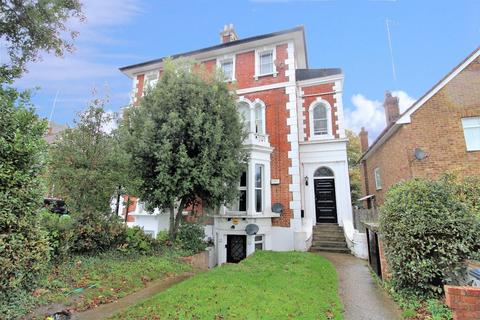76c Park Crescent, Erith, DA8 3DZ