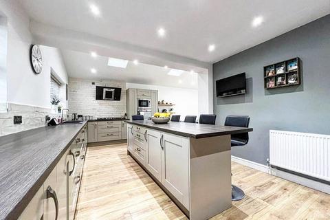 4 bedroom detached house for sale, St. Pauls Road, Barnsley