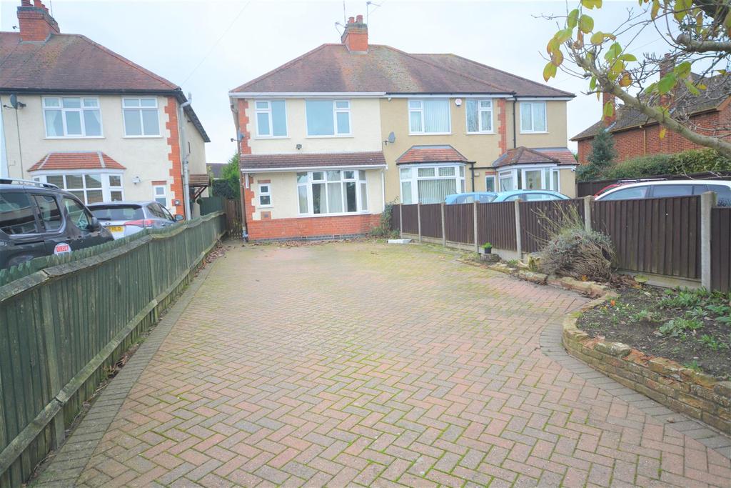Nuneaton Road, Bulkington 3 bed semidetached house £235,000