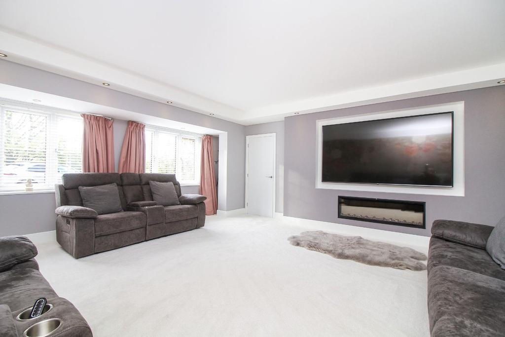 Primrose Drive, Sunniside, Newcastle Upon Tyne 5 bed detached house for