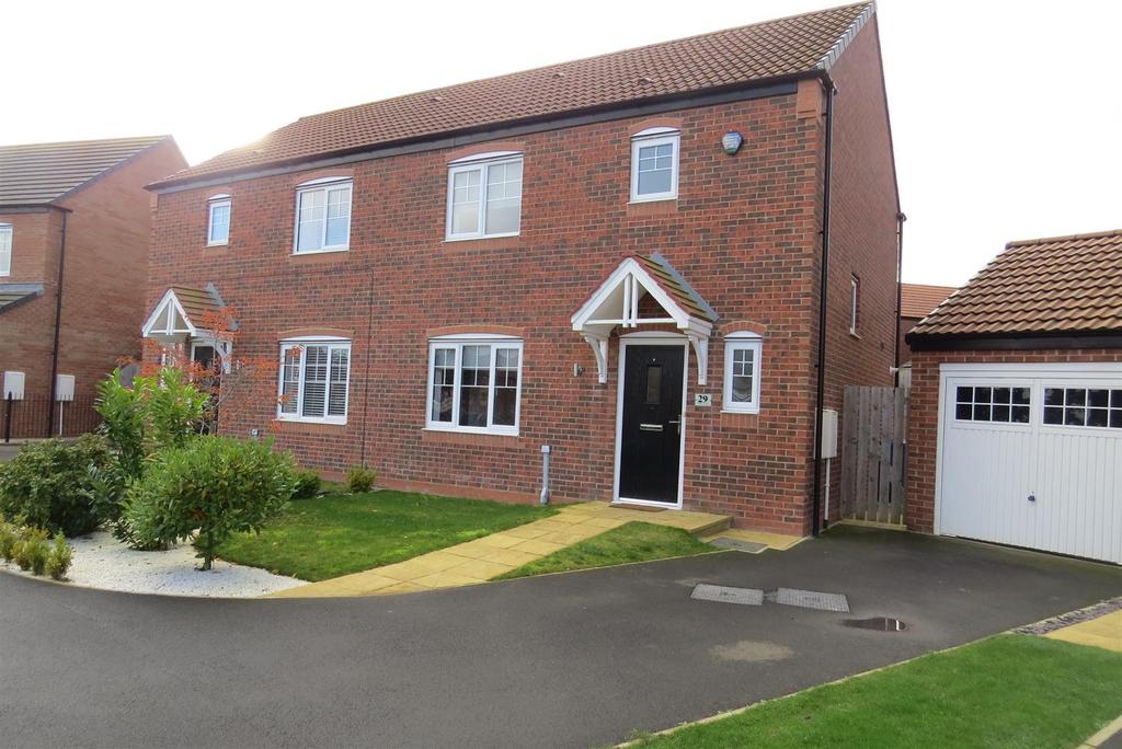 Caldburne Drive, Collingwood Manor, Morpeth 3 bed semidetached house £1,000 pcm (£231 pw)