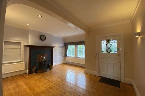 5 bedroom detached house to rent - Hale Rd. Hale, Cheshire. WA15 8RE