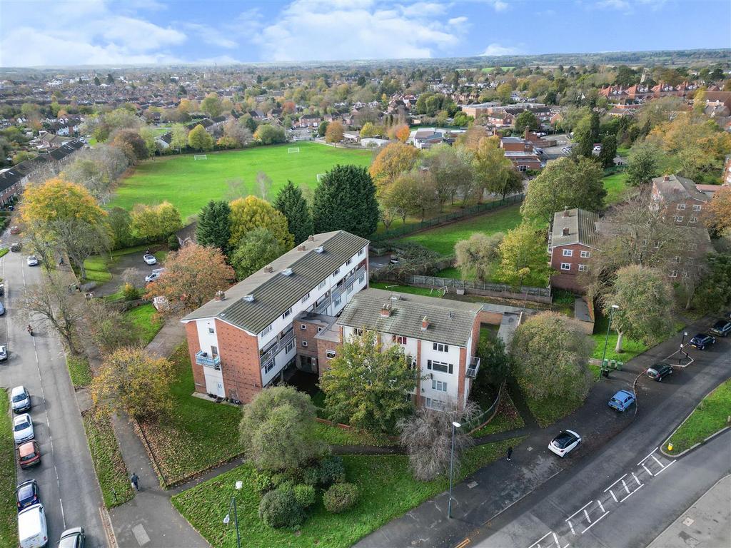 Crown Way, Lillington, Leamington Spa 2 bed duplex for sale £175,000