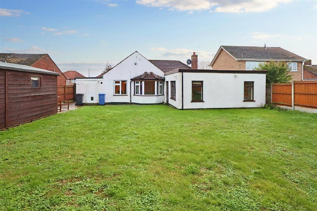 Long Road, Lowestoft 3 bed detached bungalow for sale £350,000