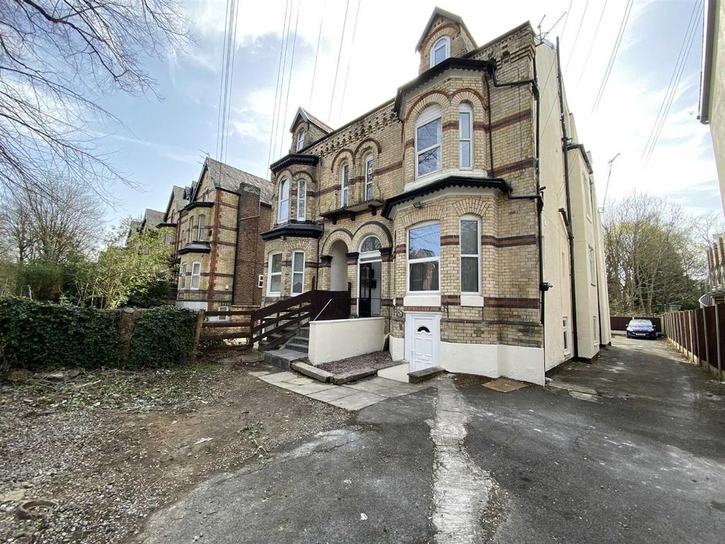 Demesne Road, Whalley Range 1 bed flat £695 pcm (£160 pw)