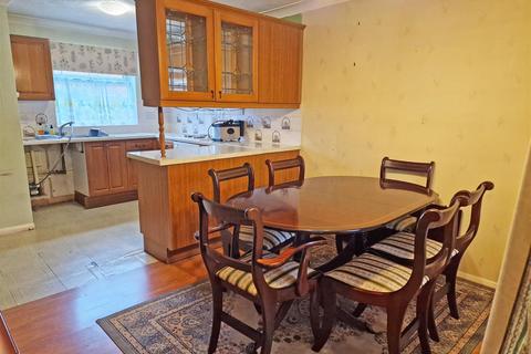 22 Abelia, Amington, Tamworth, B77 4EY