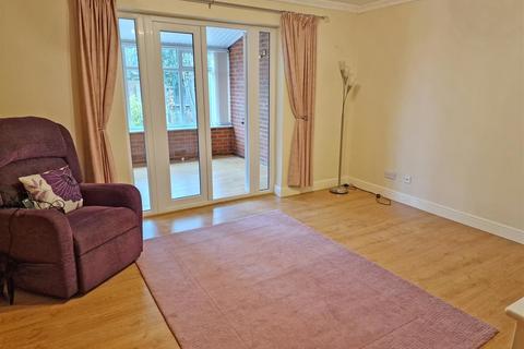 22 Abelia, Amington, Tamworth, B77 4EY
