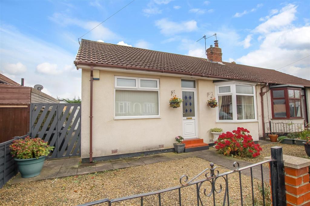 The Causeway, Darlington 2 bed semidetached bungalow for sale £135,000