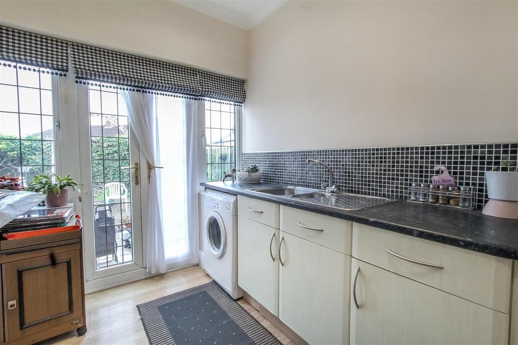 The Causeway, Darlington 2 bed semidetached bungalow for sale £135,000