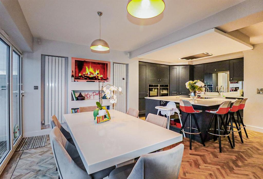 Southwood Gardens, Ramsgate 3 bed semidetached house £430,000