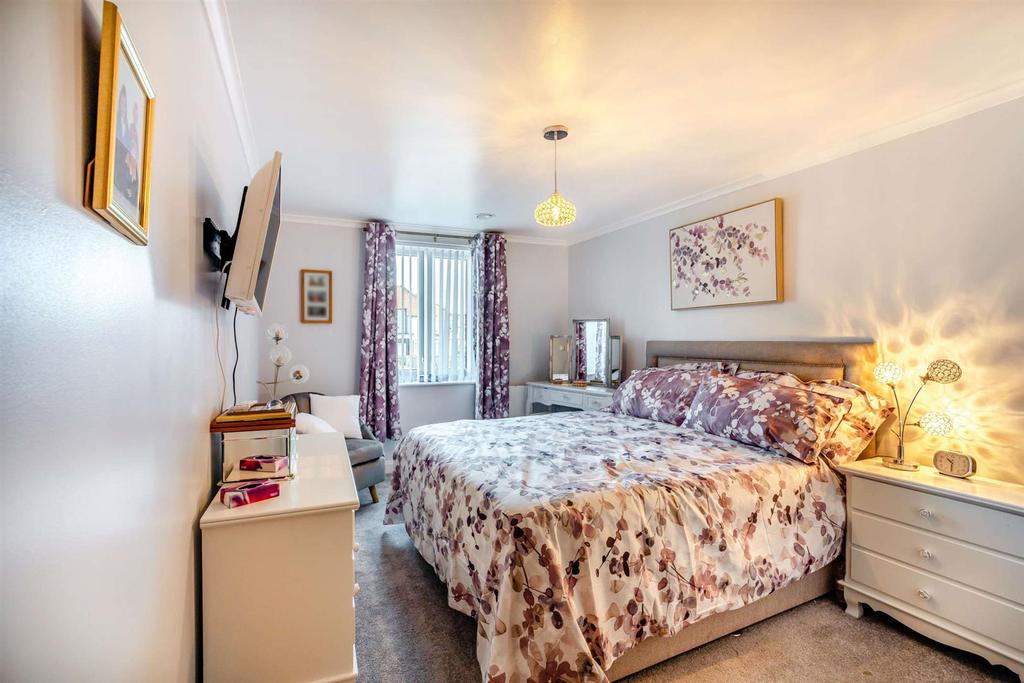 Ambleside Avenue, South Shields 2 bed apartment £225,000