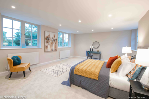 5 bedroom detached house for sale - Randolph Close, Cobham, Surrey