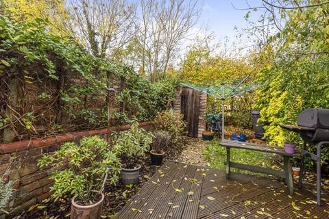 27 Adelaide Road, Reading, RG6 1PE