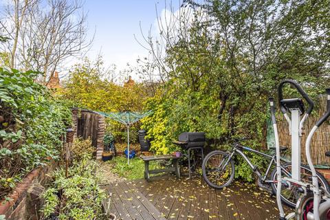 27 Adelaide Road, Reading, RG6 1PE