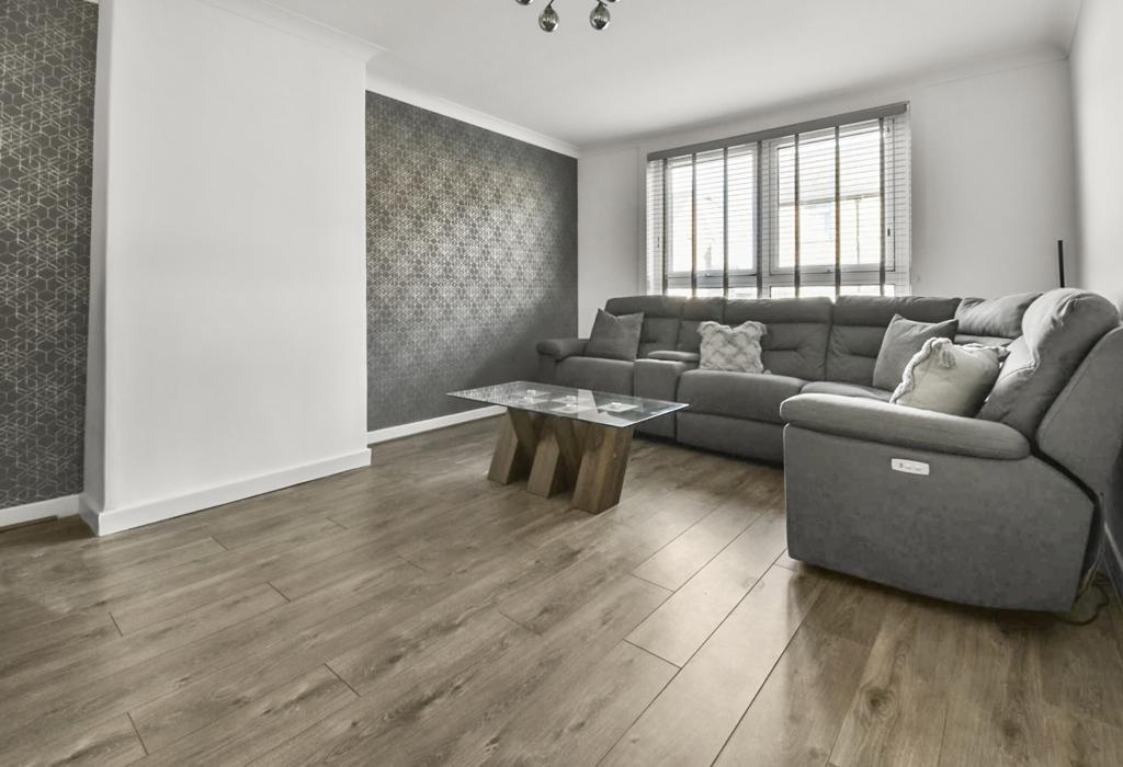 Nettlehill Drive, Livingston, West Lothian 2 bed semidetached house