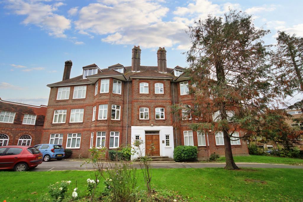 Bridgewater Court, Bridgewater Road, Wembley, Middlesex HA0 3 bed flat