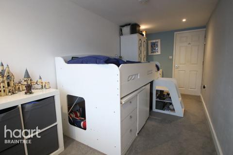 14 Elm Walk, Rayne, Braintree, CM77 6ES