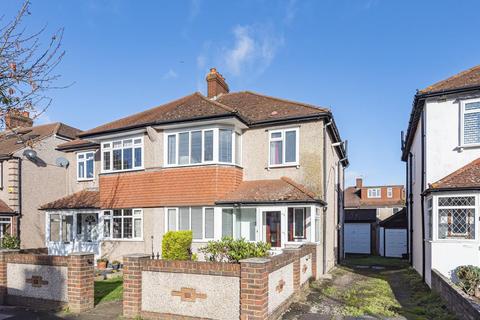 58 Chessington Way, West Wickham, BR4 9NX