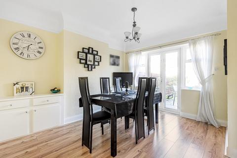 58 Chessington Way, West Wickham, BR4 9NX