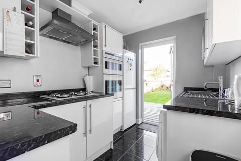 58 Chessington Way, West Wickham, BR4 9NX