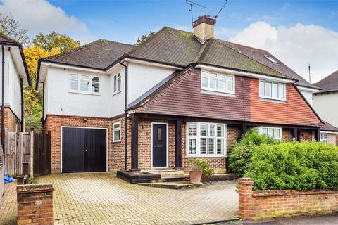 4 bedroom semi-detached house for sale - Eastlands Way, Oxted, RH8