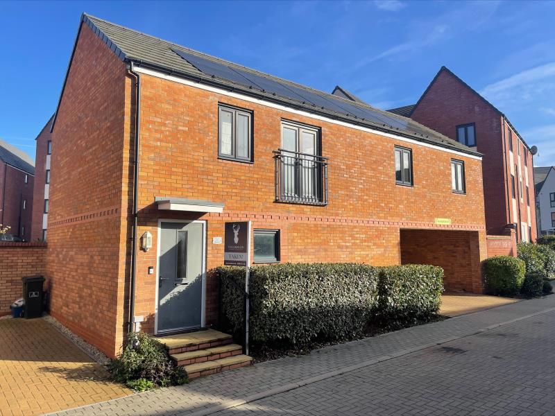 Titus Court, Fairfields 2 bed detached house £1,300 pcm (£300 pw)