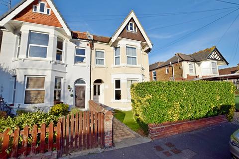 1 bedroom flat to rent, Glencathara Road, Bognor Regis, PO21