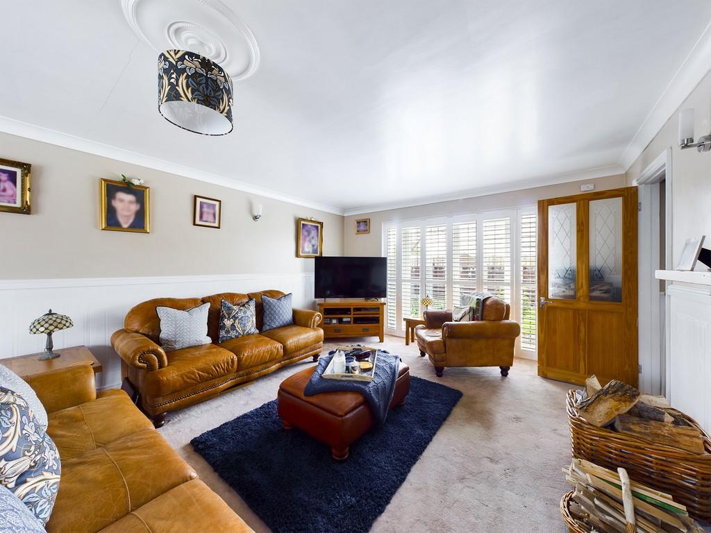 Wellands, Wickham CM8 3NF 2 bed detached bungalow for sale £
