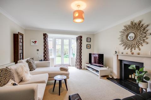 6 bedroom detached house for sale - Pascal Crescent, Shinfield
