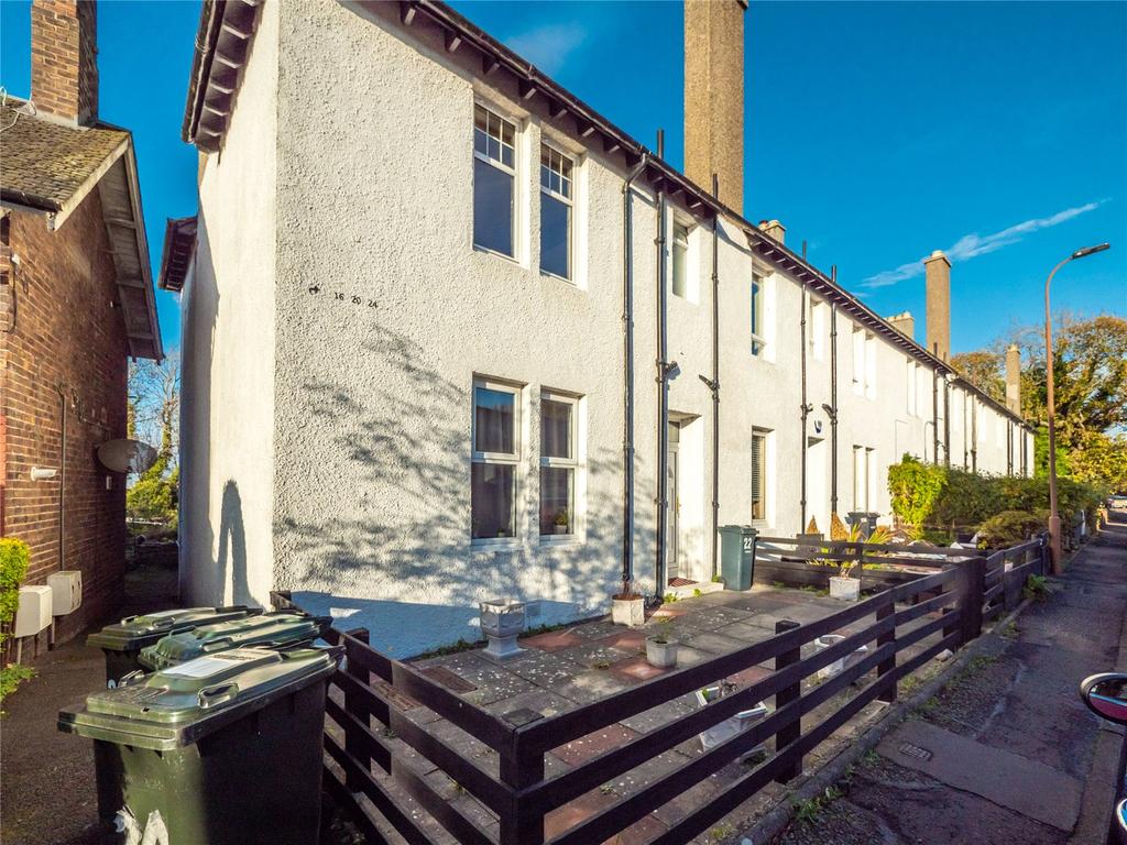 Blinkbonny Road, Currie, Midlothian... 2 bed flat £1,300 pcm (£300 pw)